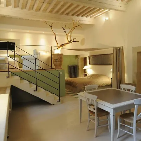 Apartment De L'hotel De Girard *