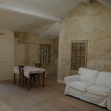 De L'hotel De Girard Apartment Montpellier