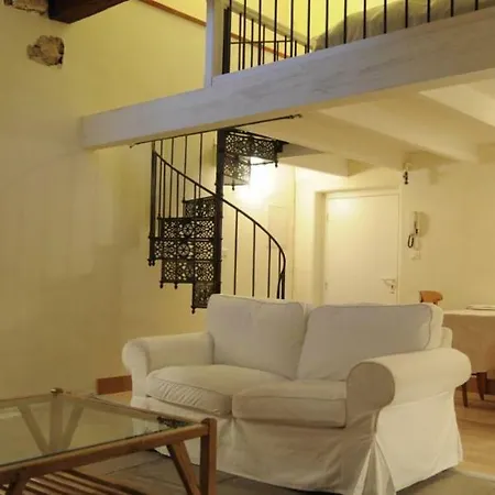 Apartment De L'hotel De Girard *